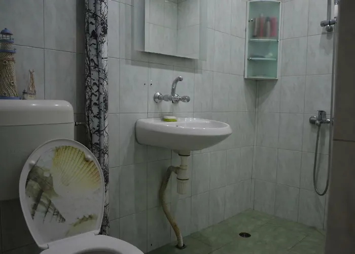 Amazonka 招待所 瓦爾納